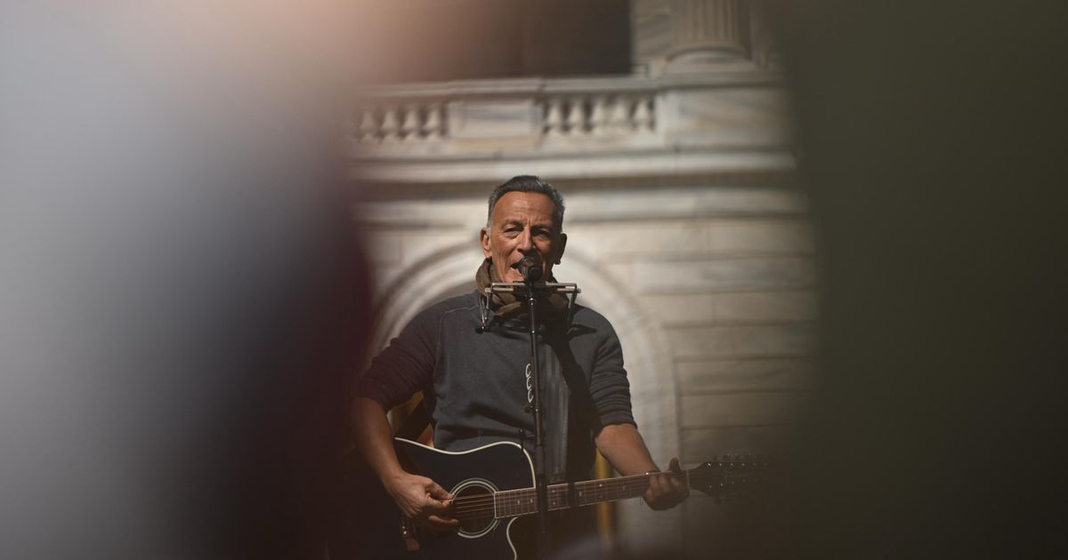 Bruce Springsteen brings ‘Streets of Minneapolis’ home to launch a political US tour