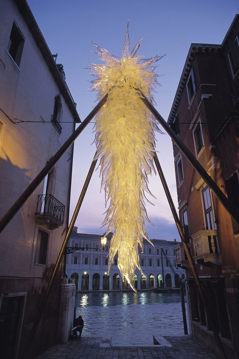 Dale Chihuly’s “Campiello Remer Chandelier,” part of the “Chihuly Over Venice” 1996 exhibition. (Russell Johnson)