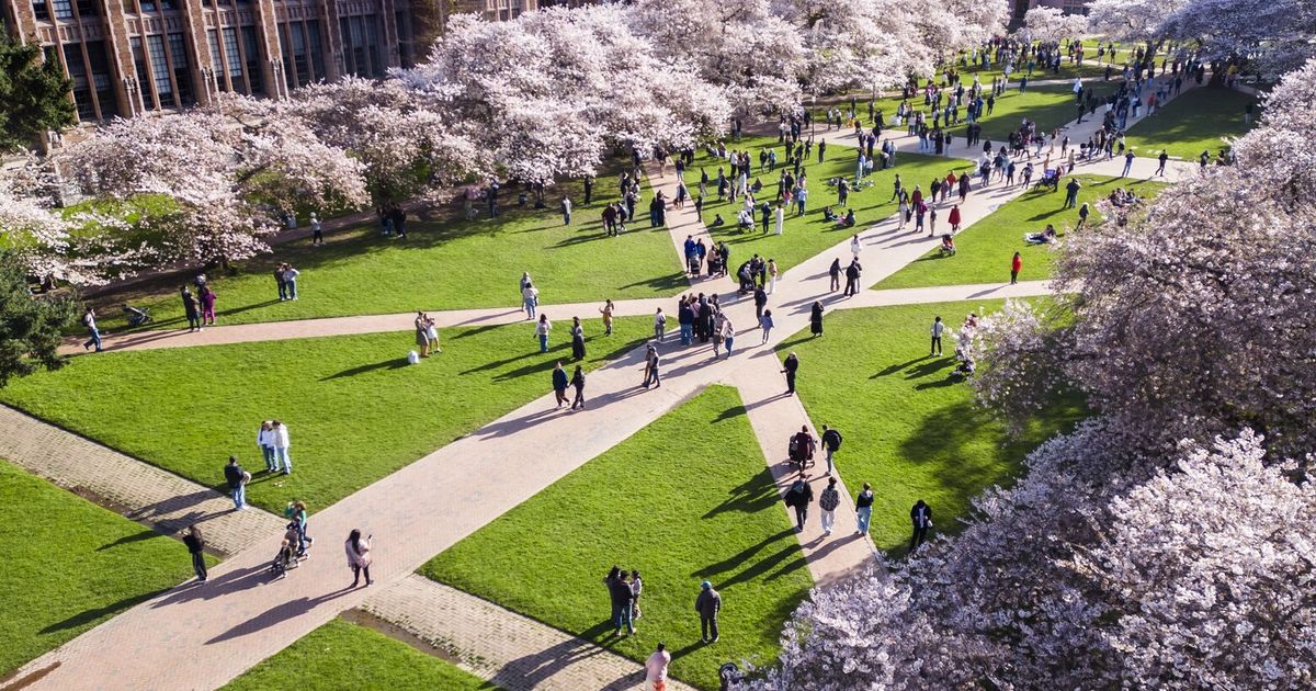 A high-pressure system will bring warm air into the region on Sunday and Monday, allowing temperatures to reach up to 70 degrees.