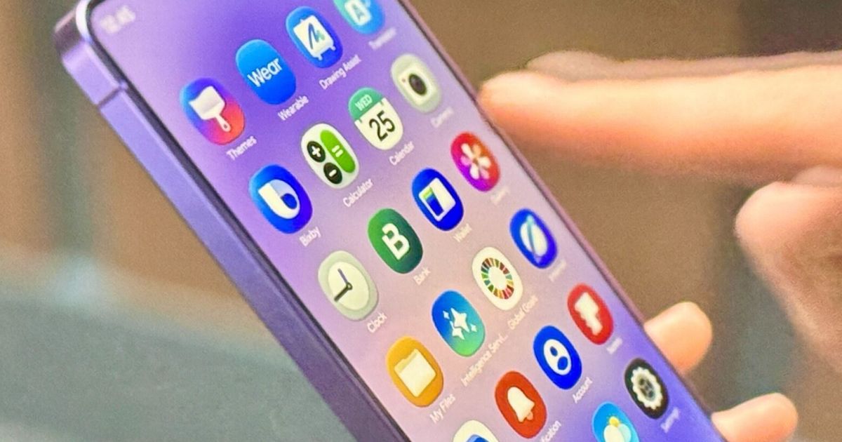 Samsung is discontinuing its texting app, tells impacted users to switch to Google Messages