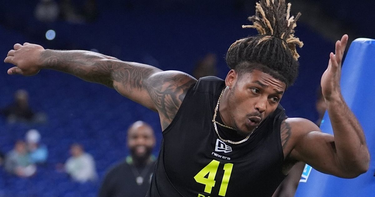 There is a clear consensus from NFL mock drafters about the positions the Seahawks should prioritize with the four picks they have in the upcoming draft.