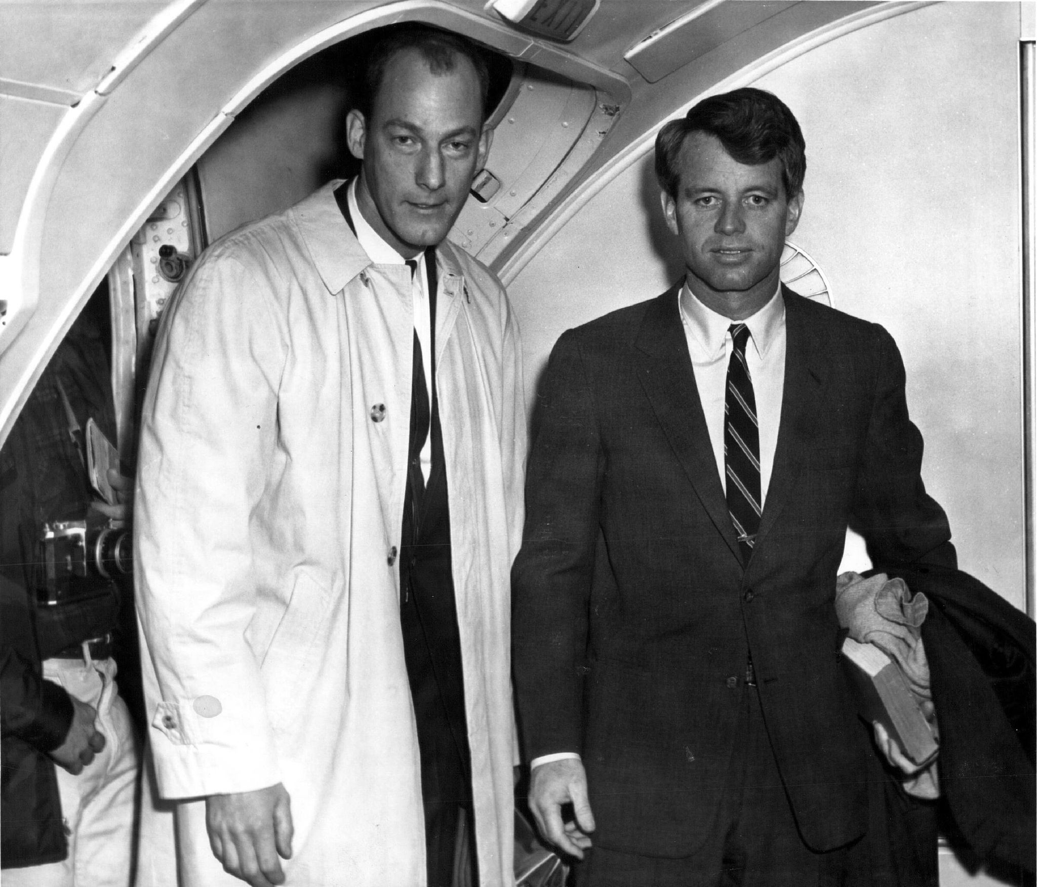 Jim Whittaker (left) with Robert F. Kennedy, March 22, 1965. (From the Whittaker family collection)
