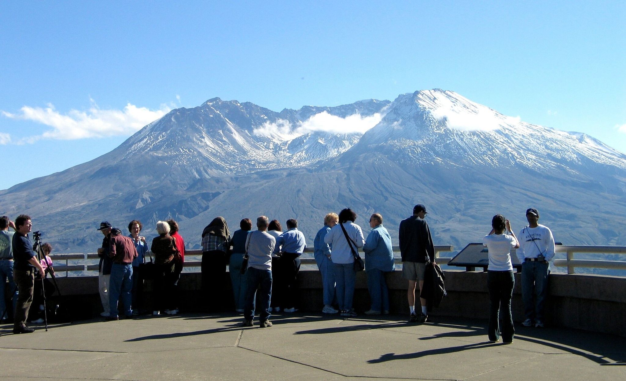 Visitors at the Johnston Ridge Observatory, located at the end of State Route 504, admire Mount St. Helens. (Barry Fitzsimmons / The Seattle Times, 2004)