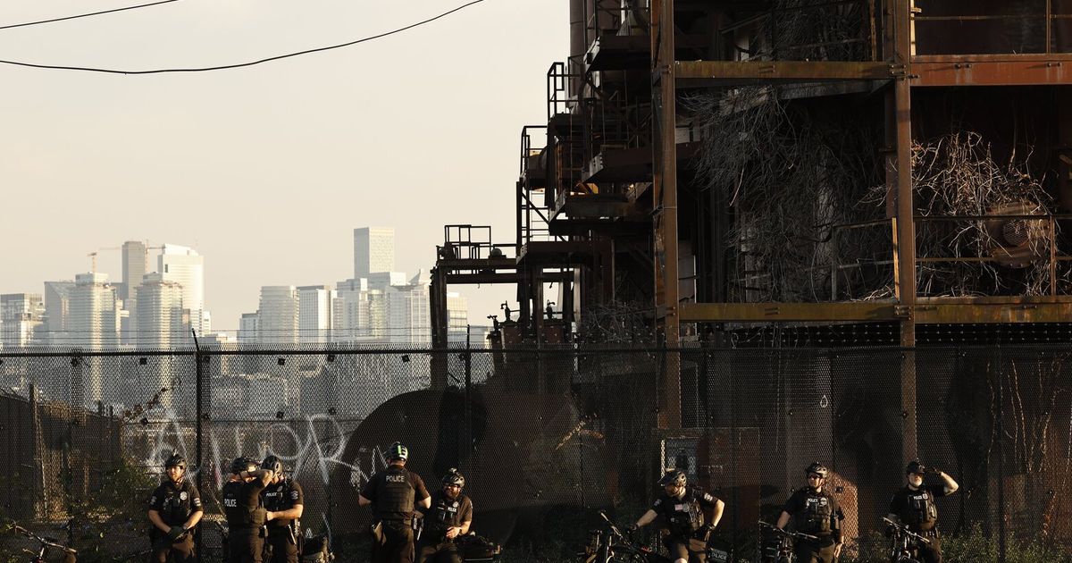 Only a fraction of Washington law enforcement officers have completed de-escalation and mental-health training mandated by state law, according to a state performance audit.