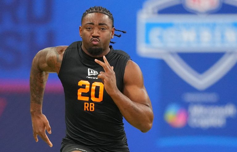 Seahawks host veteran defensive end Dante Fowler Jr. for visit | The ...
