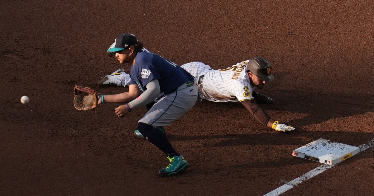 A night after enduring a crushing walkoff loss to the Padres, the Mariners suffered a 5-2 loss and a series sweep Thursday at Petco Park.
