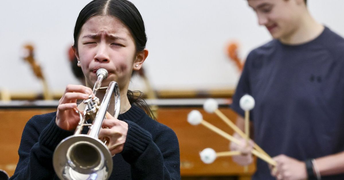 Bothell High School jazz band preps for Essentially Ellington competition