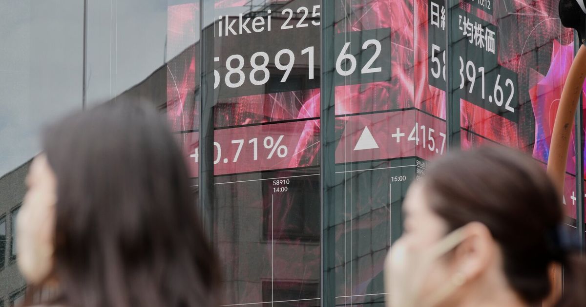 Oil prices rise and US stocks give back a bit of their record-breaking ...