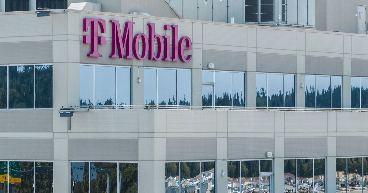Bellevue-based T-Mobile ties up with Musk's Starlink