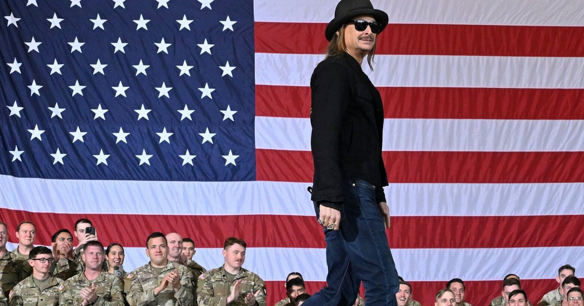 Kid Rock flies in Army helicopter weeks after flights near his house drew scrutiny