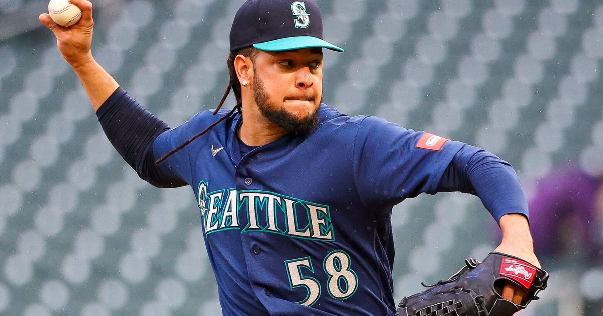 Photos: Mariners at Twins