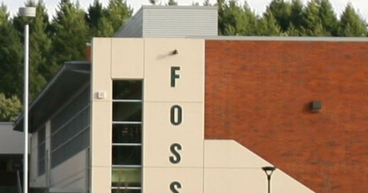 Stabbing at Foss High School in Tacoma leaves 6 injured