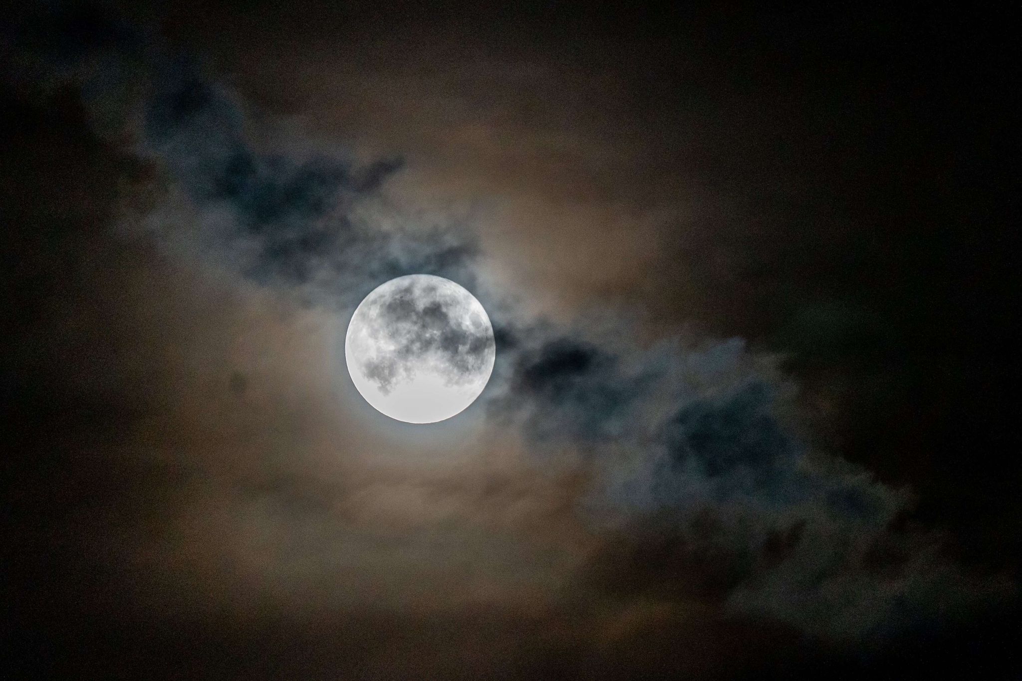 The second full moon of spring is coming Friday and will rise in Seattle just after 9 p.m. (Mark Graves/oregonlive.com/TNS)