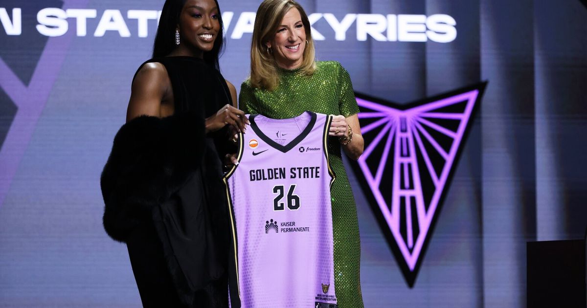 The Storm traded for LSU's Flau'jae Johnson at the WNBA draft, picking up one of the biggest names in basketball.