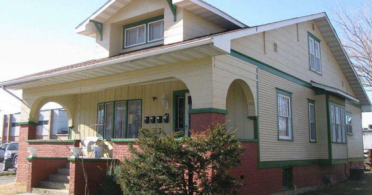 Before Beatlemania, George Harrison visited his sister in Illinois. The house is now for sale.