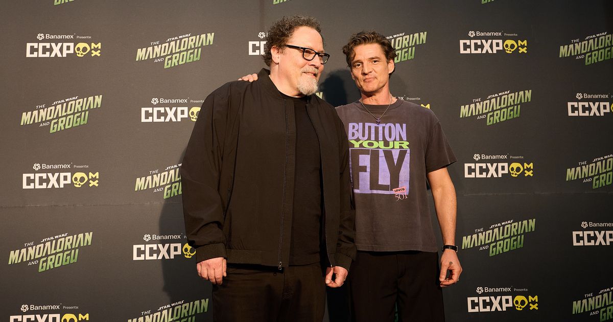 Pedro Pascal is moved to tears on his second visit to CCXP Mexico pop culture convention