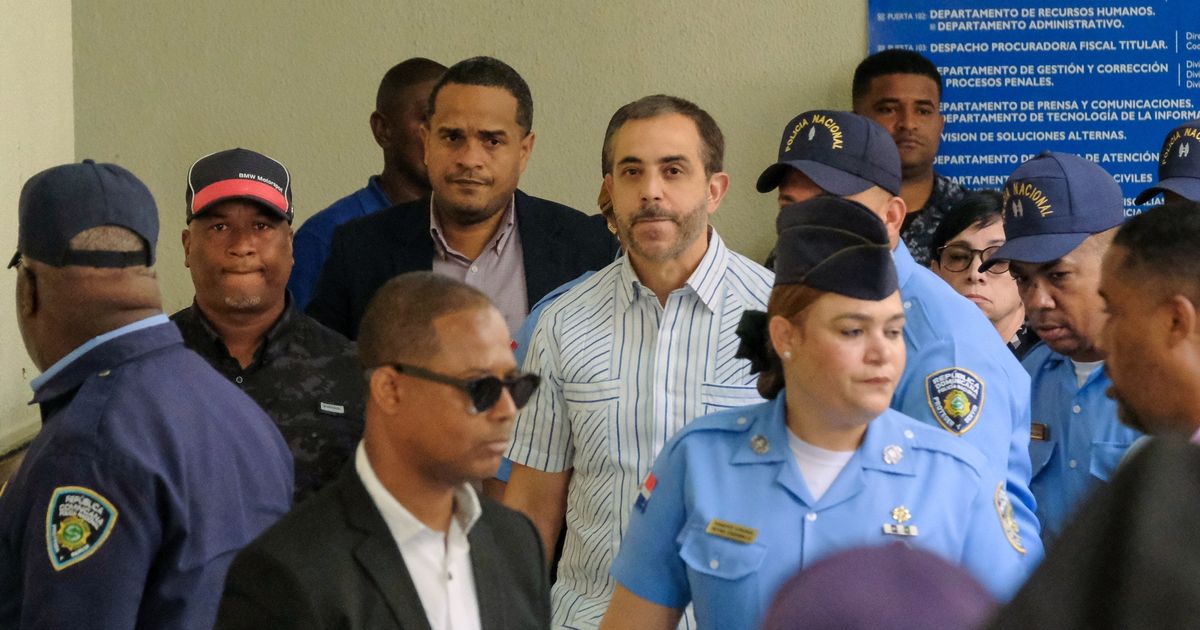 Employee testifies against owners of Dominican club where roof collapse killed 236