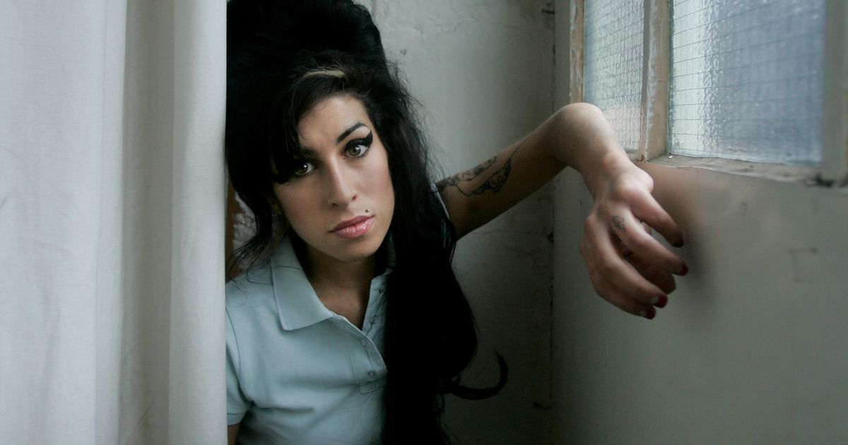 Amy Winehouse’s father loses legal bid for funds friends made selling singer’s memorabilia