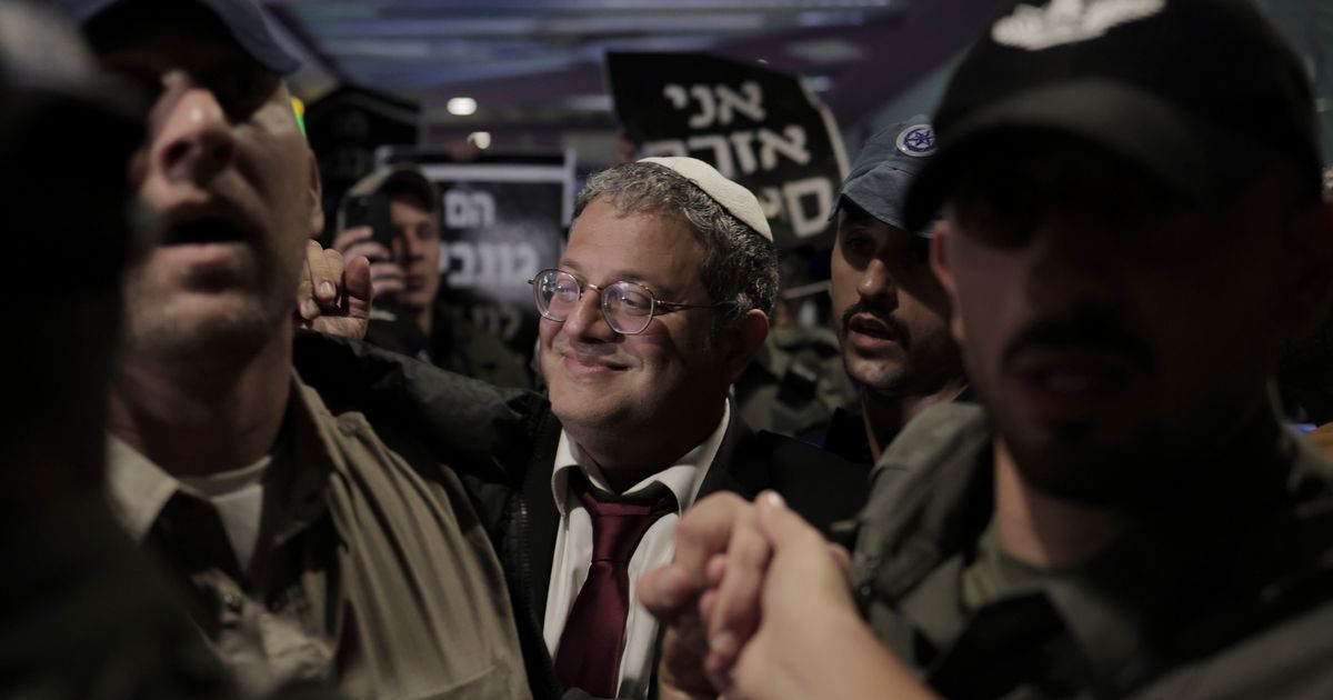France bans Israeli minister over treatment of detained flotilla activists