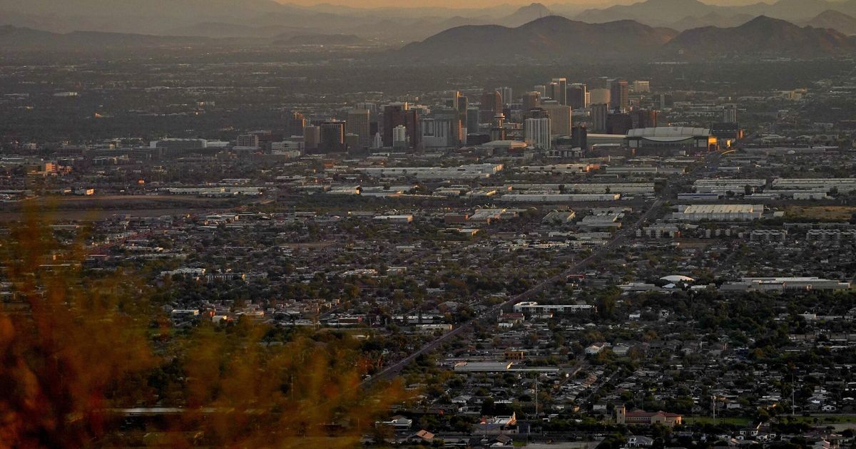 Which states WA is gaining and losing residents from