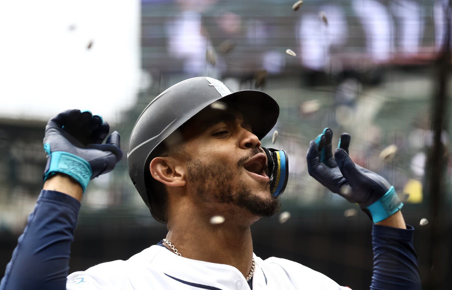 Mariners don't need to be great to win AL West, thanks to mediocre