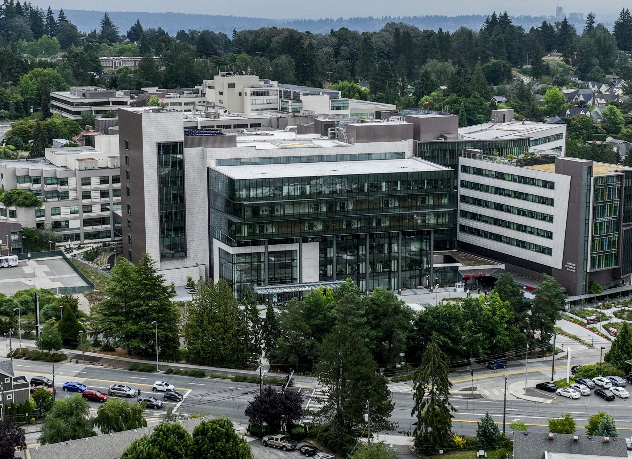The main campus of Seattle Children’s hospital. (Daniel Kim / The Seattle Times, 2022)
