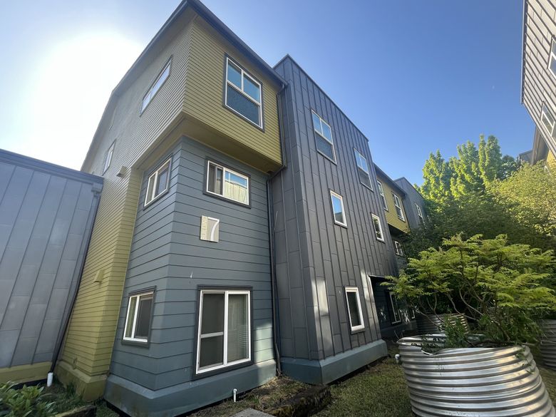 UW student killed in stabbing at off-campus Nordheim Court apartments | The  Seattle Times
