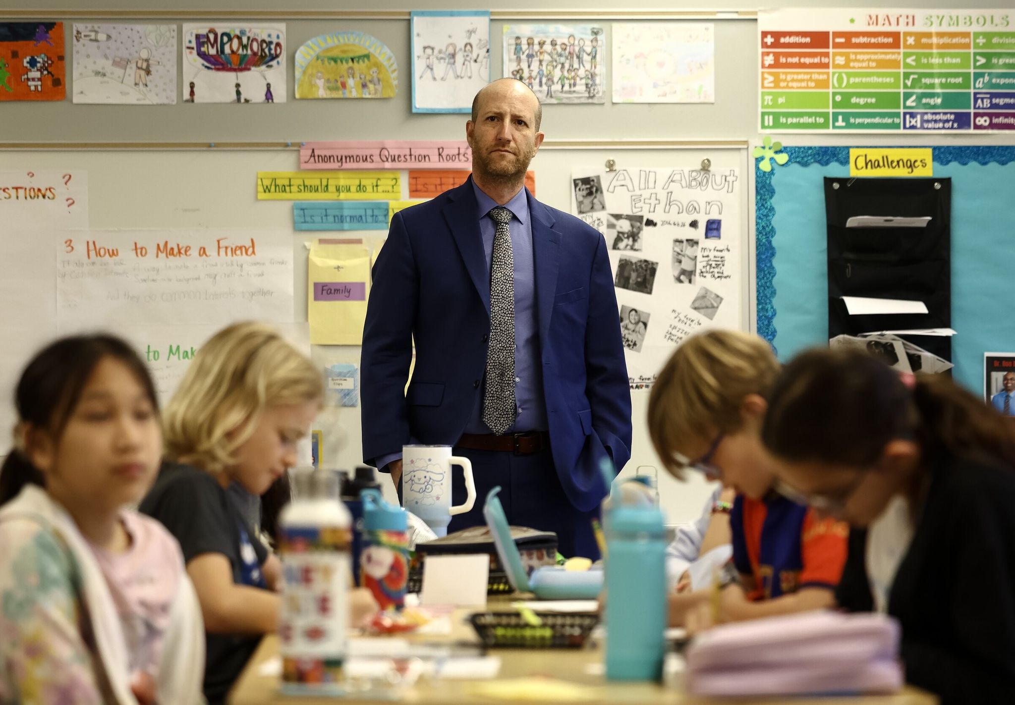 Seattle Public Schools Superintendent Ben Shul­diner watches a teacher lead lessons at Decatur Elementary on Monday. (Nick Wagner / The Seattle Times)