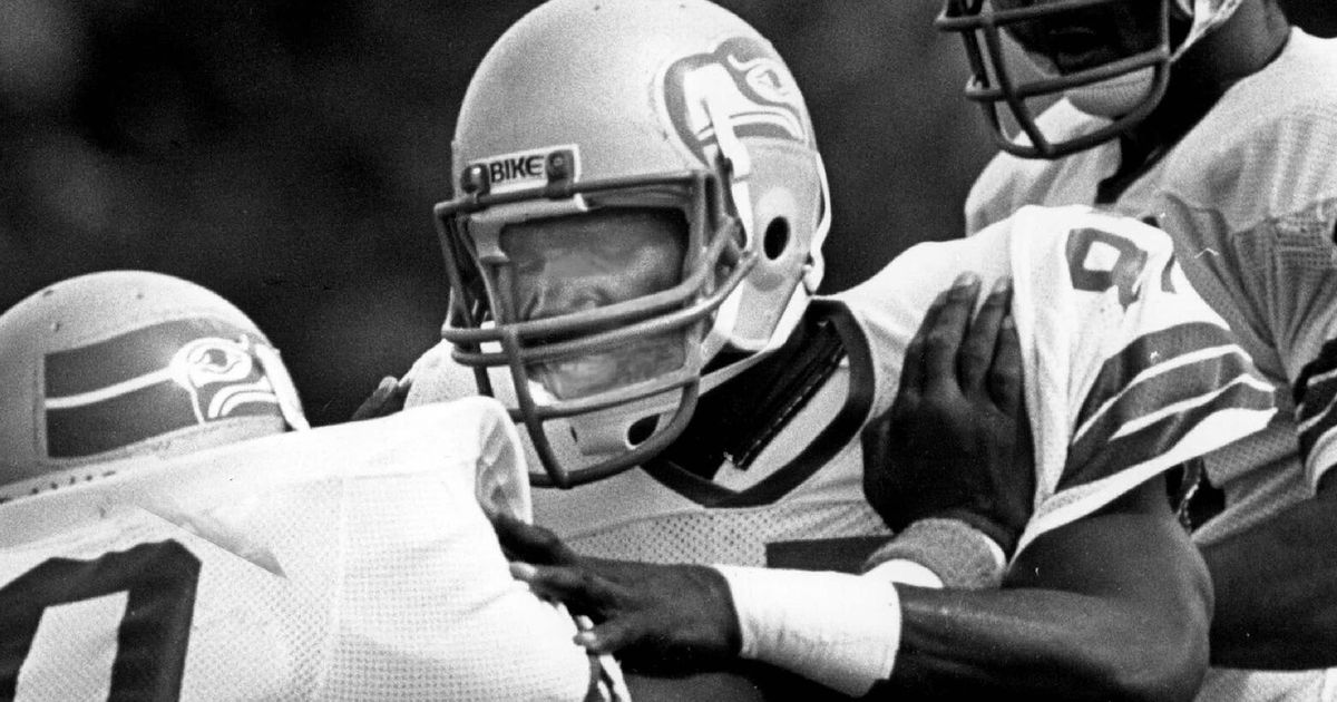 Charle Young, former Seahawks captain, dies at 75