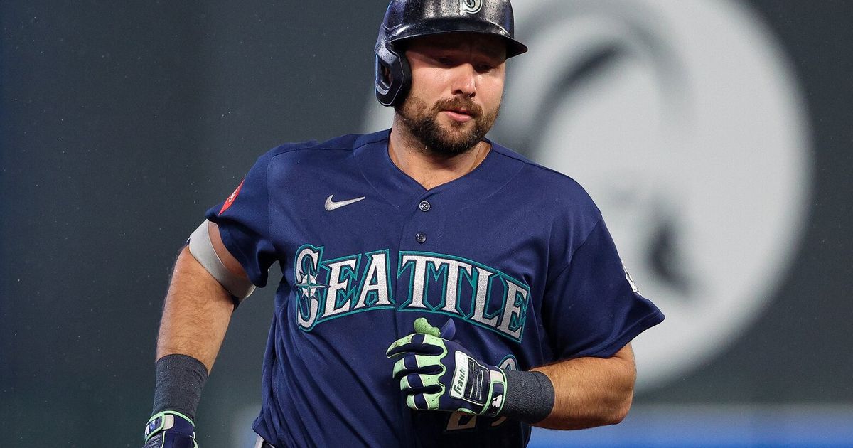 Mariners’ Cal Raleigh goes on injured list for first time in his career