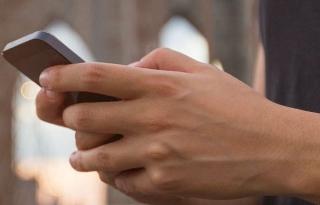 Mobile carriers join forces to boost coverage in dead zones