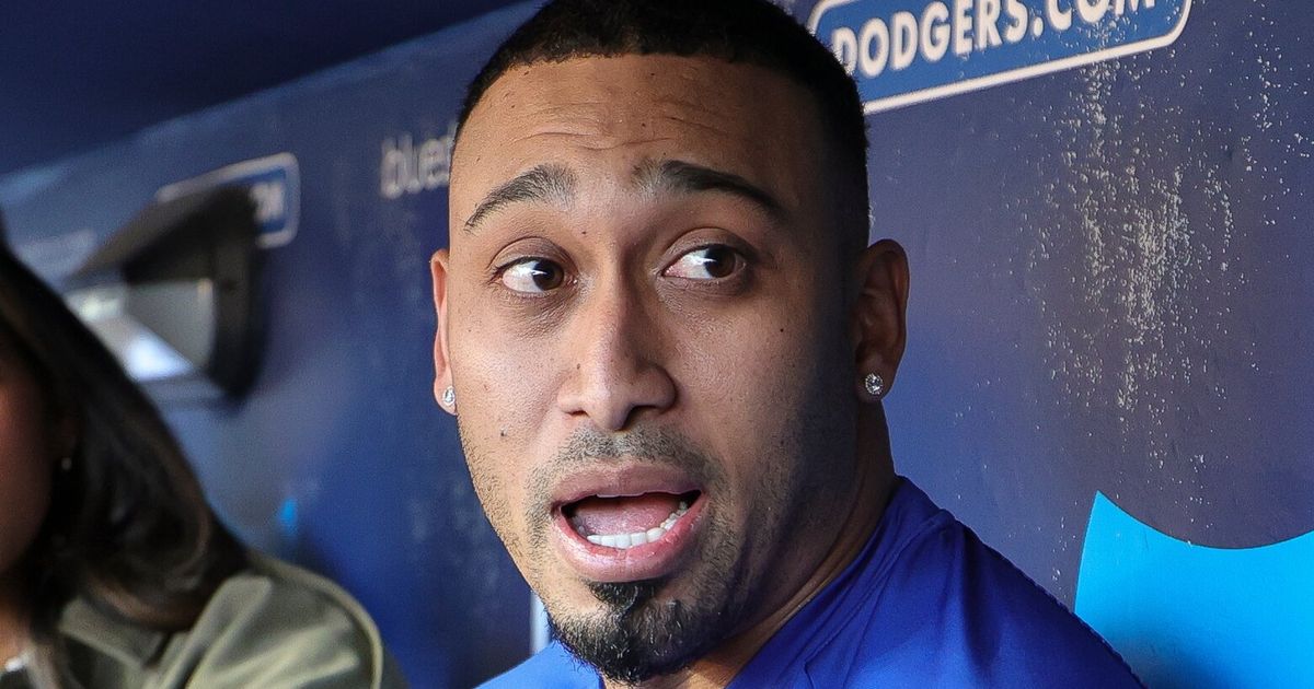 Former Mariners closer linked to alleged illegal cockfighting