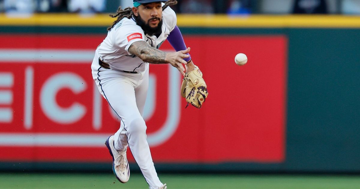 J.P. Crawford open to a position change to help Mariners - The Seattle Times image