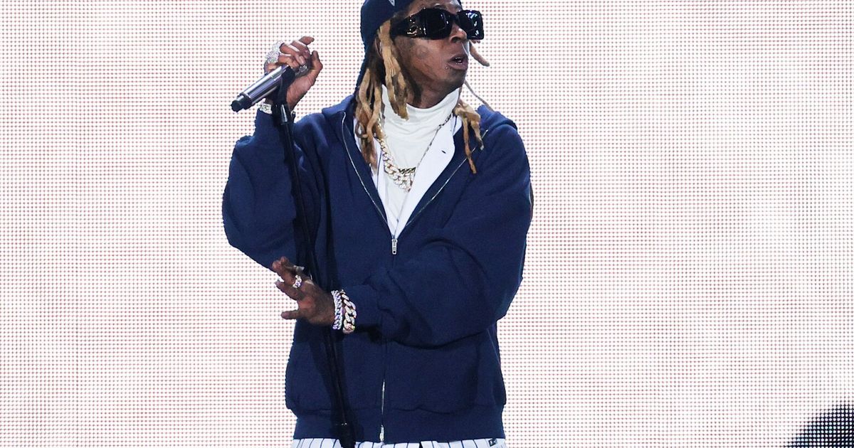 Rapper Lil Wayne reportedly engaged to mystery woman