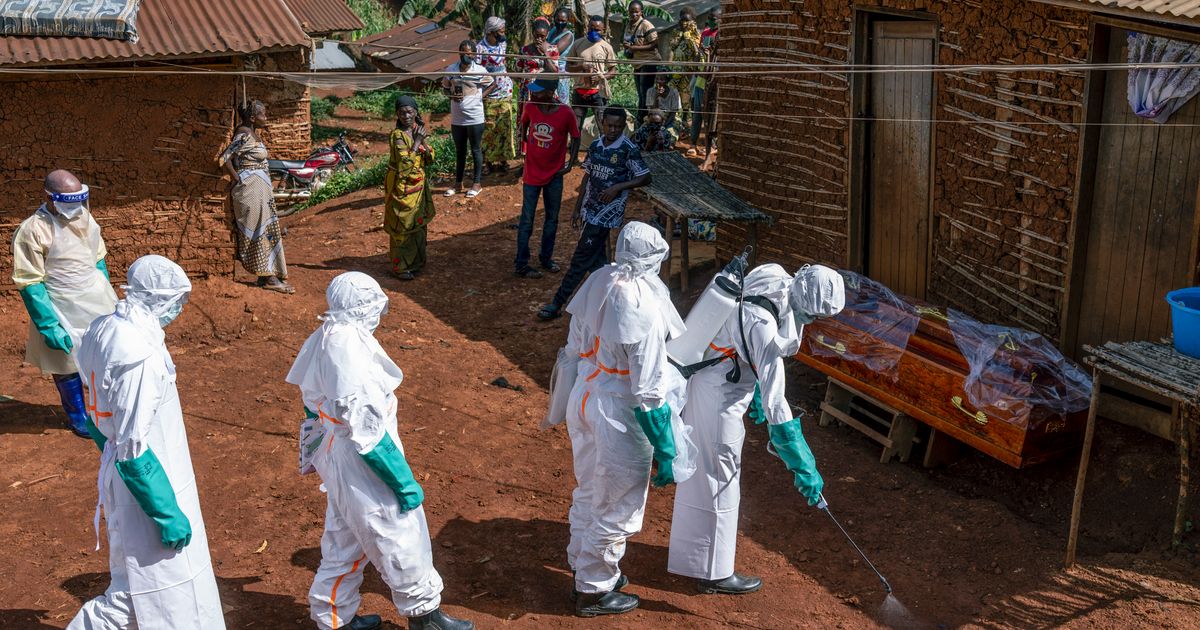 Caught Flat-Footed, a City Races to Catch Up With Ebola