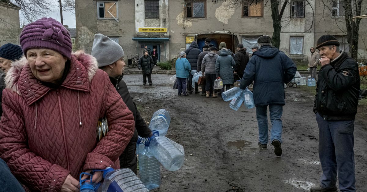 Putin’s forces are barely inching along on the battlefield