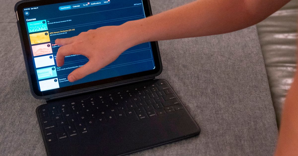 America’s schools face a backlash on digital devices as screens saturate classrooms