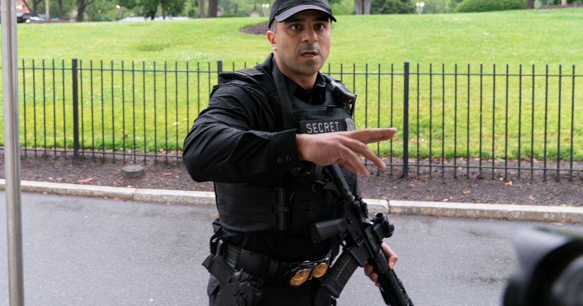 Photos of a shooting near the White House in Washington