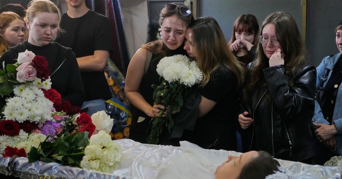 Michael Ru Seattle Young Kyiv couple killed in a fierce Russian airstrike hoped to start a ...