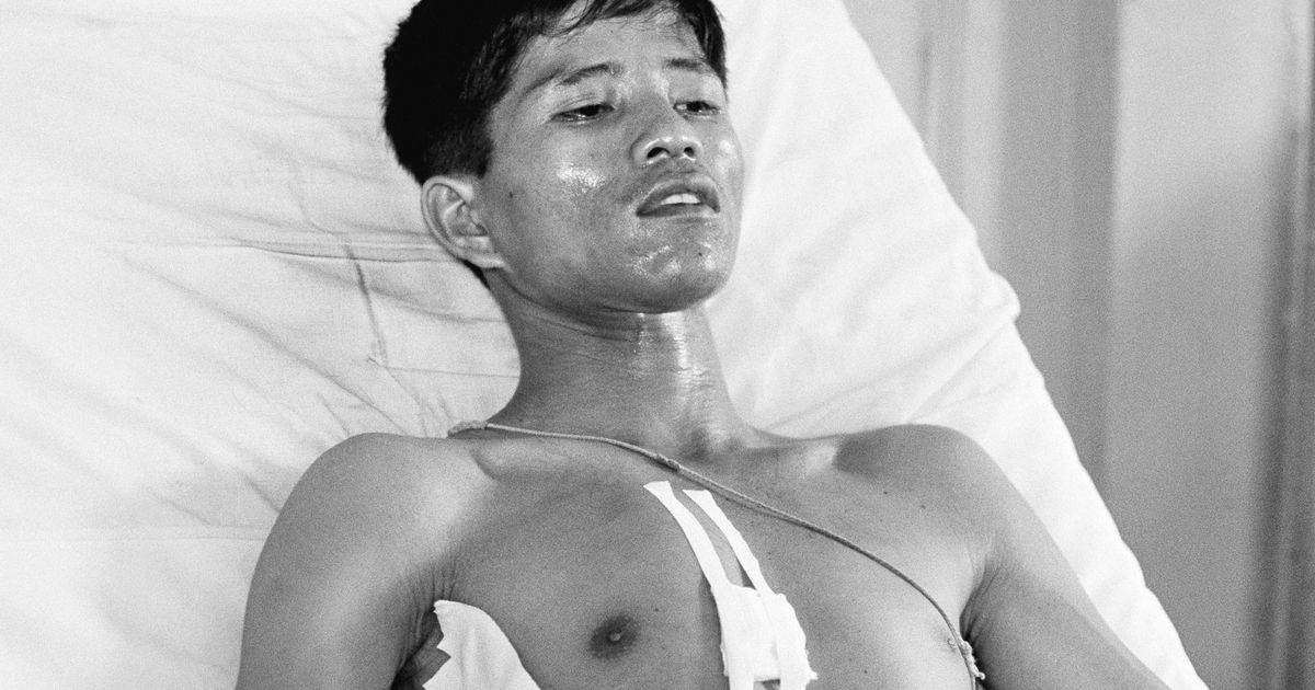 Dang Van Phuoc, AP combat photographer who lost an eye in the Vietnam War, dies at 91