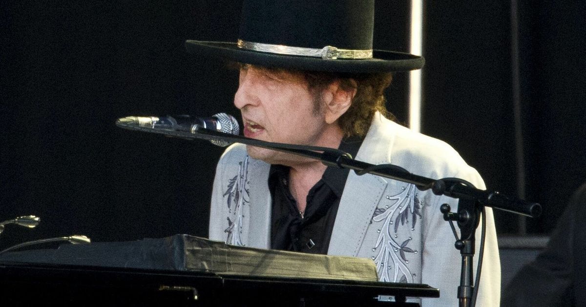 Bob Dylan sweetly serenades Chateau Ste. Michelle, despite some bumps