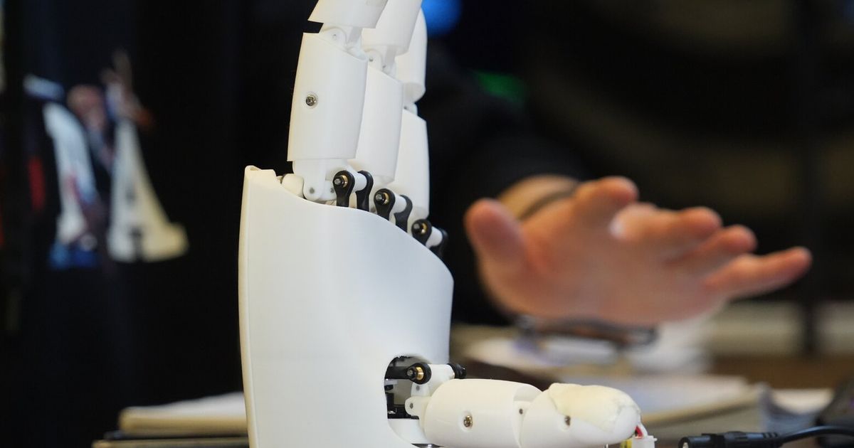 MIT researchers channel AI to turn hand gestures into robot training data