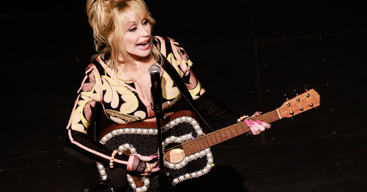 Dolly Parton’s fans were worried. She came to a truck stop to see them