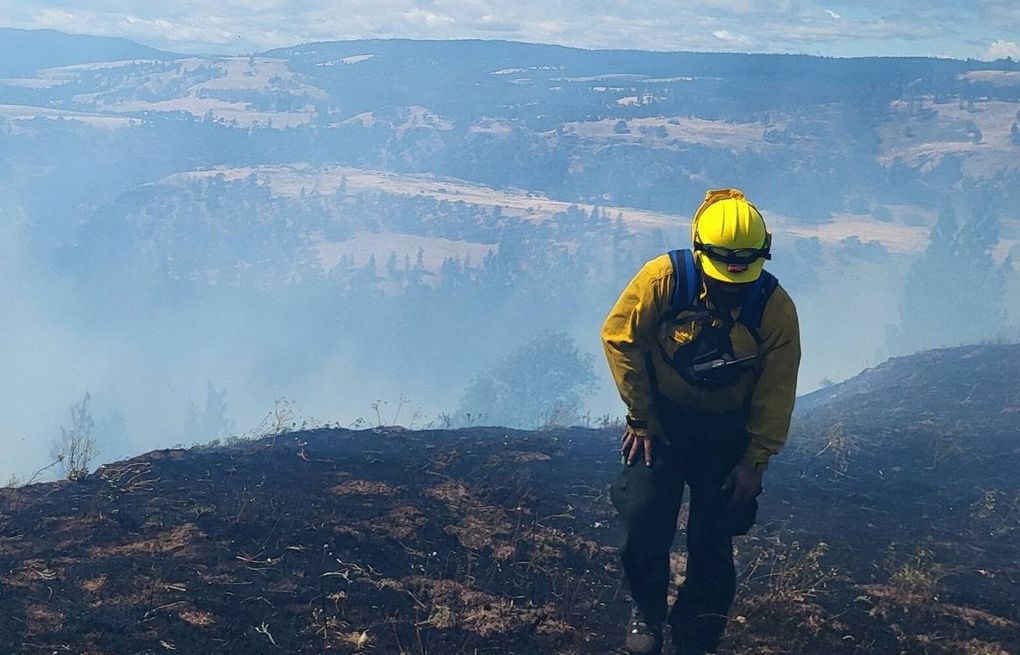 Lyle Hill fire in Columbia River Gorge prompts evacuations
