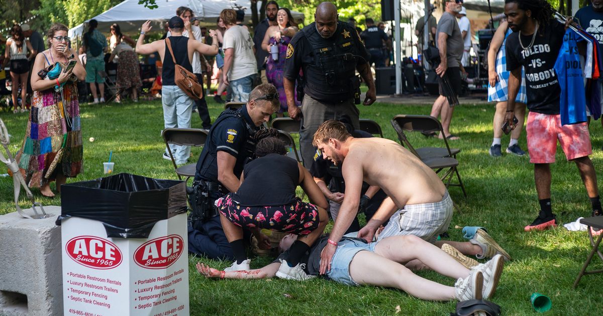 Police zero in on 2 suspects after a mass shooting at a festival in Toledo, Ohio