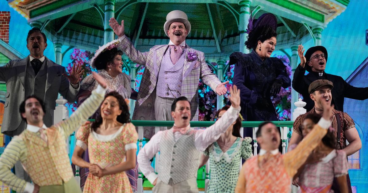 Tony winners thank voice teachers and babysitters as Broadway crowns 'Schmigadoon