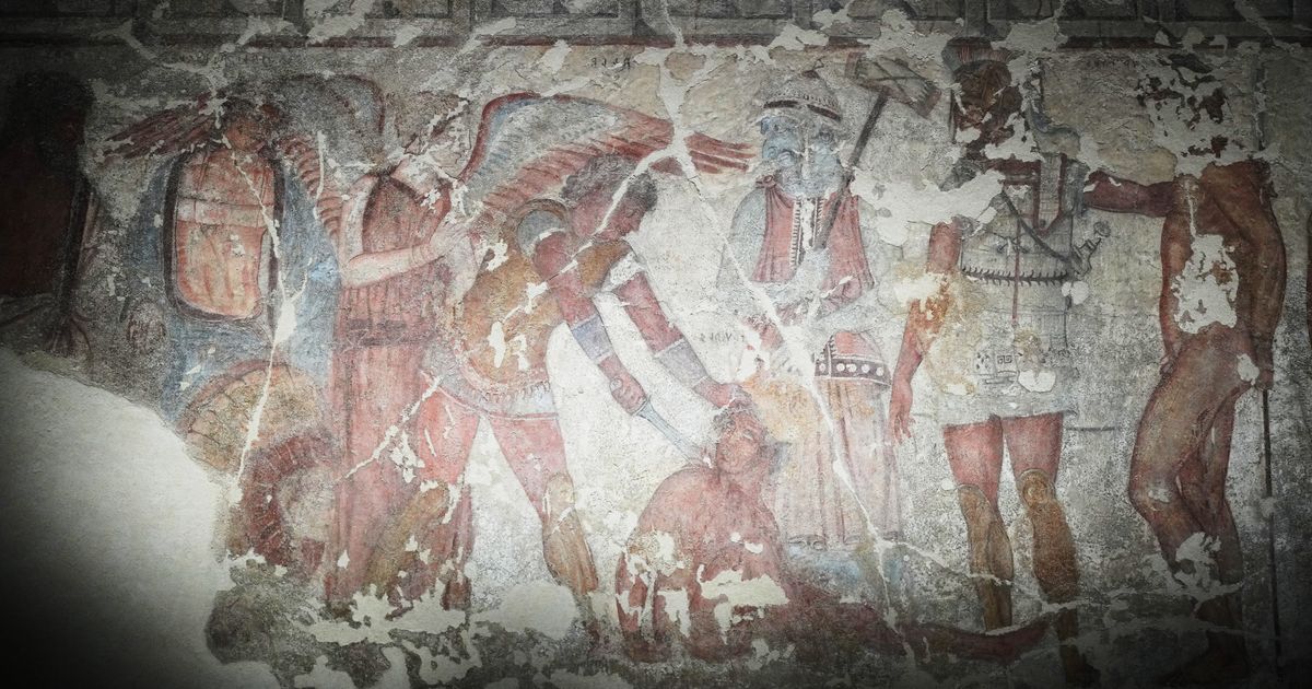 Италия демонстрирует картины из древней этрусской гробницы, свое последнее культурное приобретение