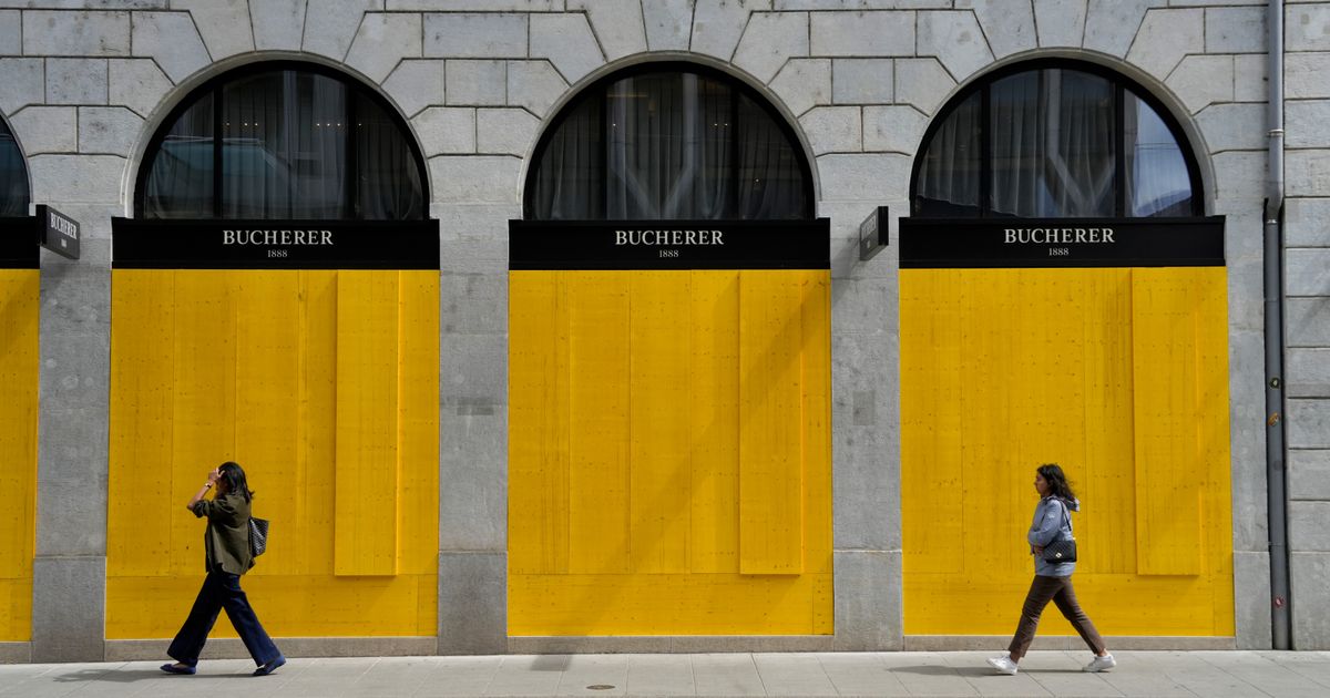 G7 summit at Swiss-French border brings tight security in case violent protests occur
