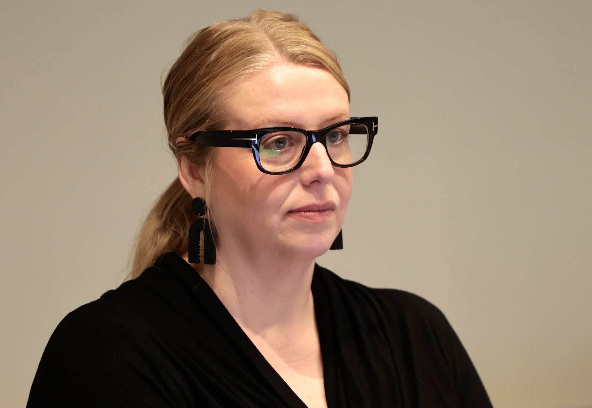 Kelly Kinnison, CEO of the King County Regional Homelessness Authority, at the Seattle Public Library on May 22, 2026. (Karen Duycy / The Seattle Times)