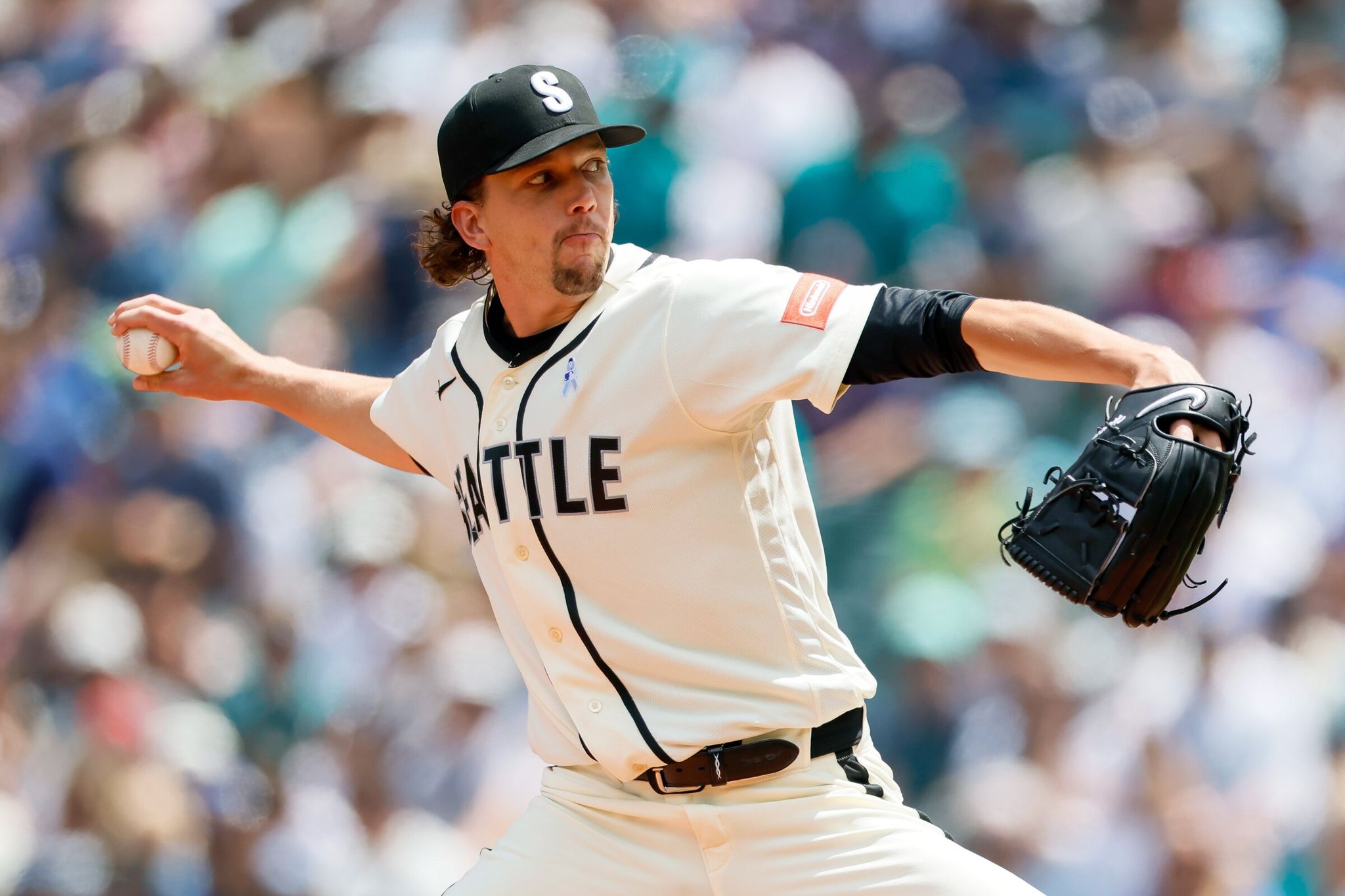 Mariners starting pitcher Logan Gilbert pitches against the Boston Red Sox June 21 in Seattle. (Jennifer Buchanan / The Seattle Times)